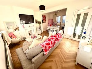 Photo 12- click for photo gallery